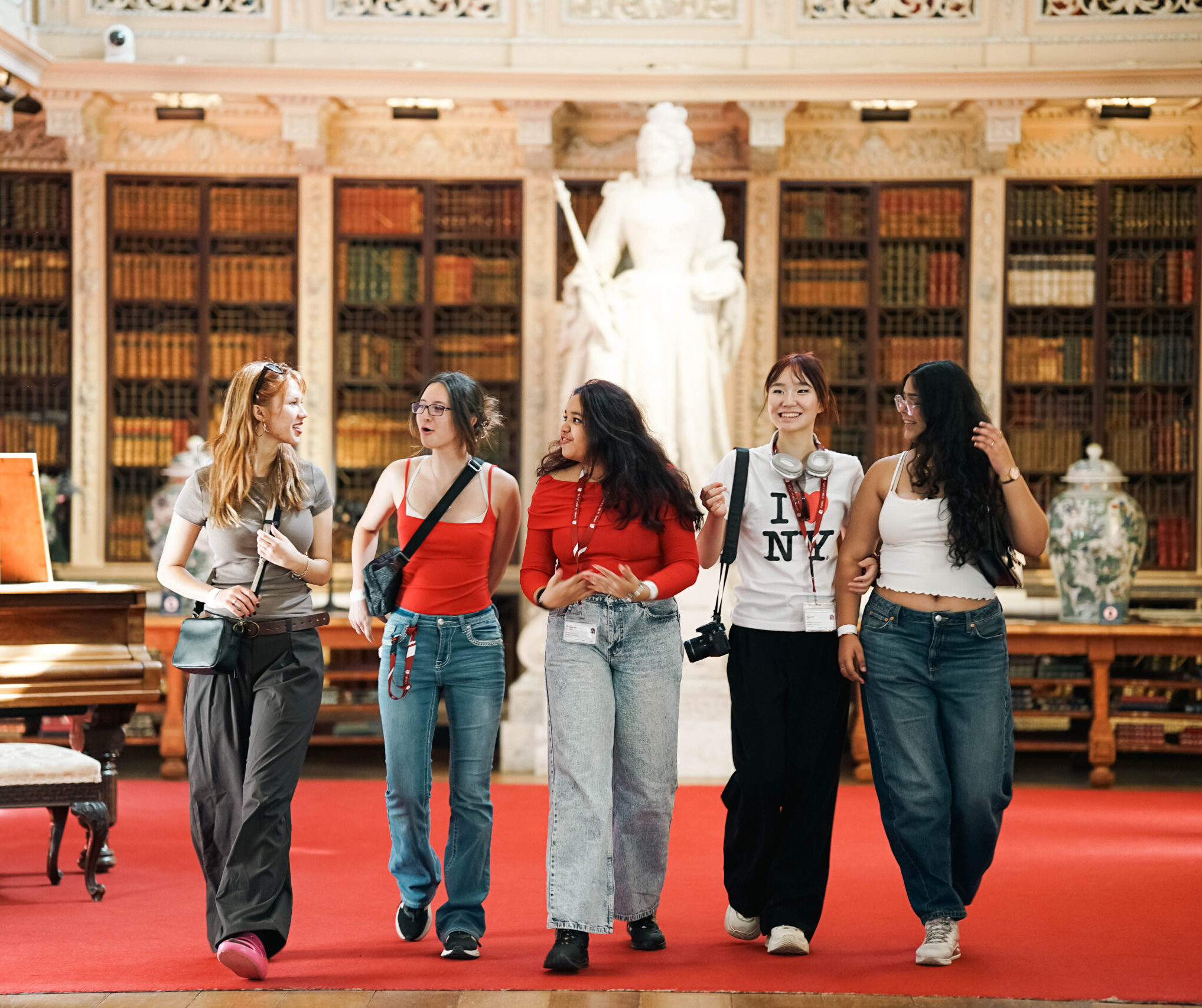 Oxford summer school students in Blenheim Palace